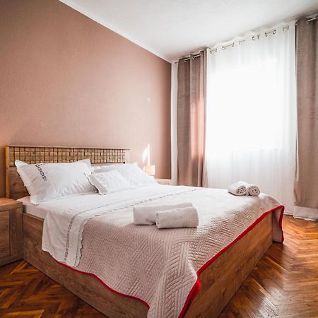 Apartment Dunja Supetar Exterior photo