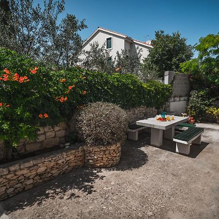 Apartment Dunja Supetar Exterior photo